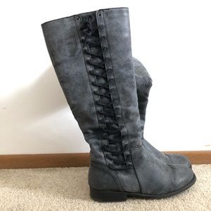 Maurice’s lace up boots